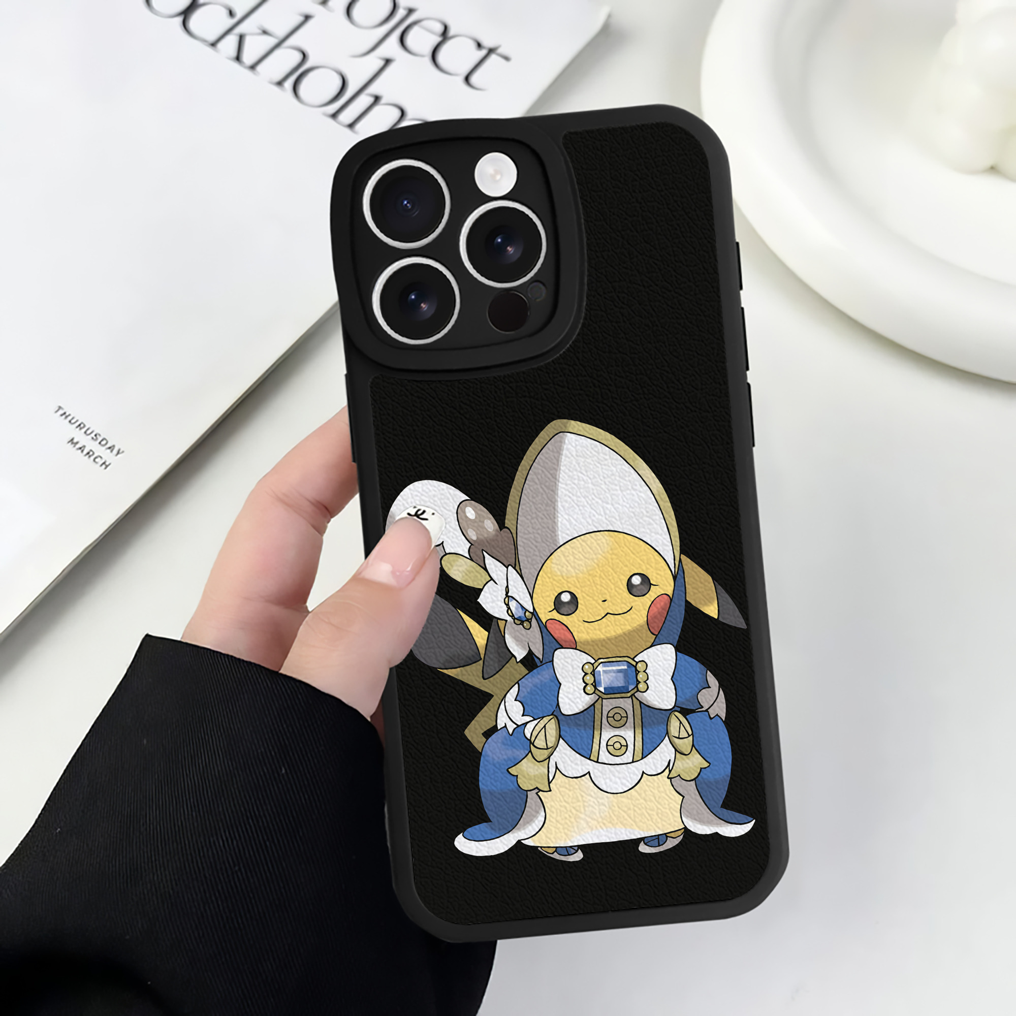 （画像用） ポケットモンスター Pokémon 【iPhone 16シリーズ対応】シリコンスマホケース（レザー調） 材質：シリコン